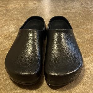 Birkenstock clogs. Size 42. L 11. M 9